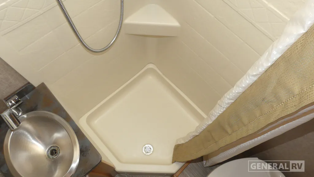 2017 Tiffin Wayfarer 24 QW, Photos photo 24