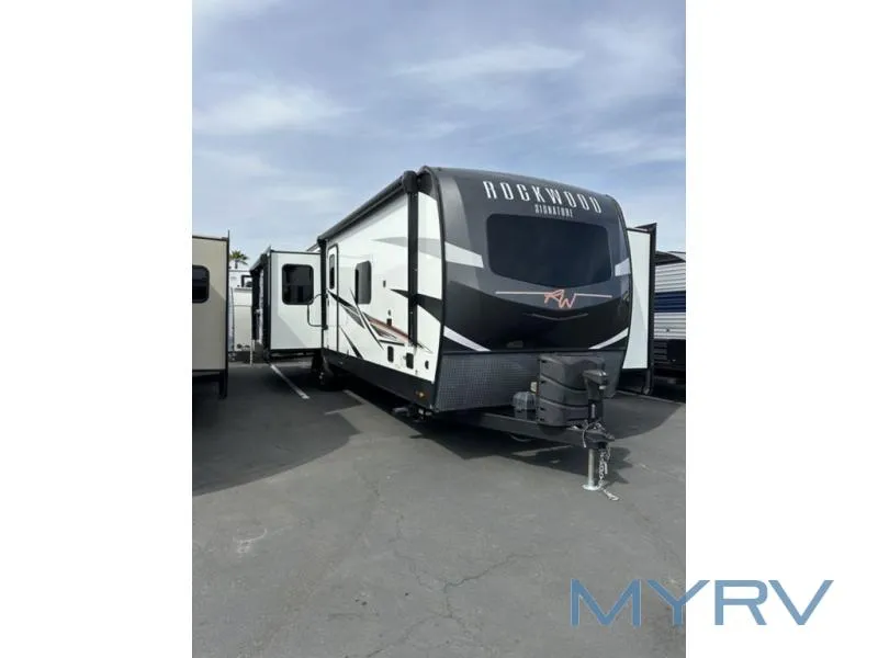 2022 Forest River RV Rockwood Ultra Lite 8337RL - Photo 3