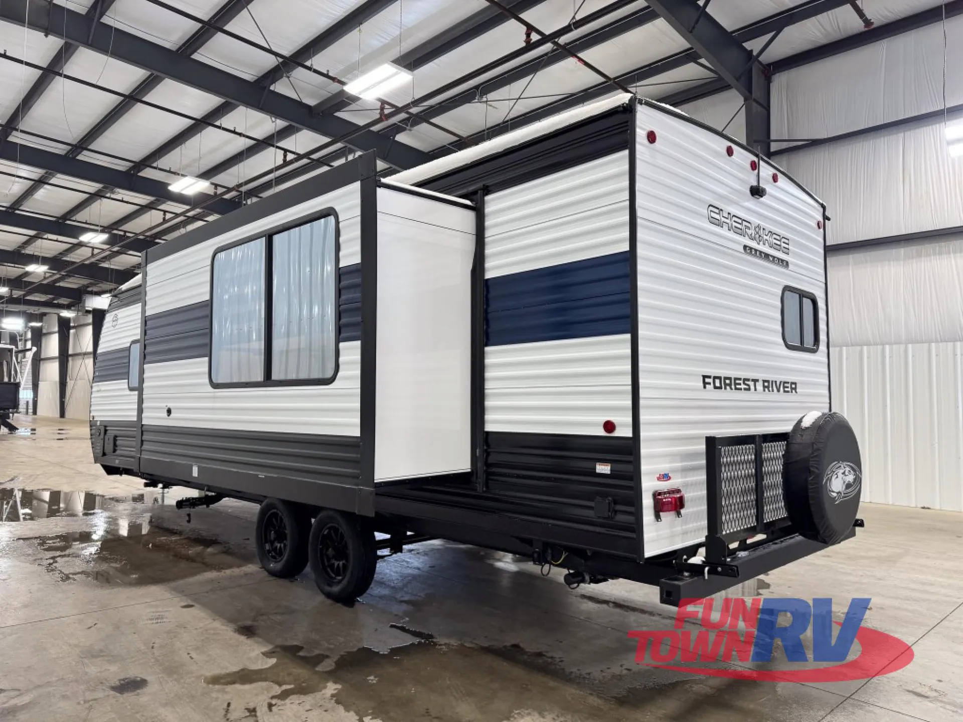 2026 Forest River Cherokee Grey Wolf 26SS — Photo 6