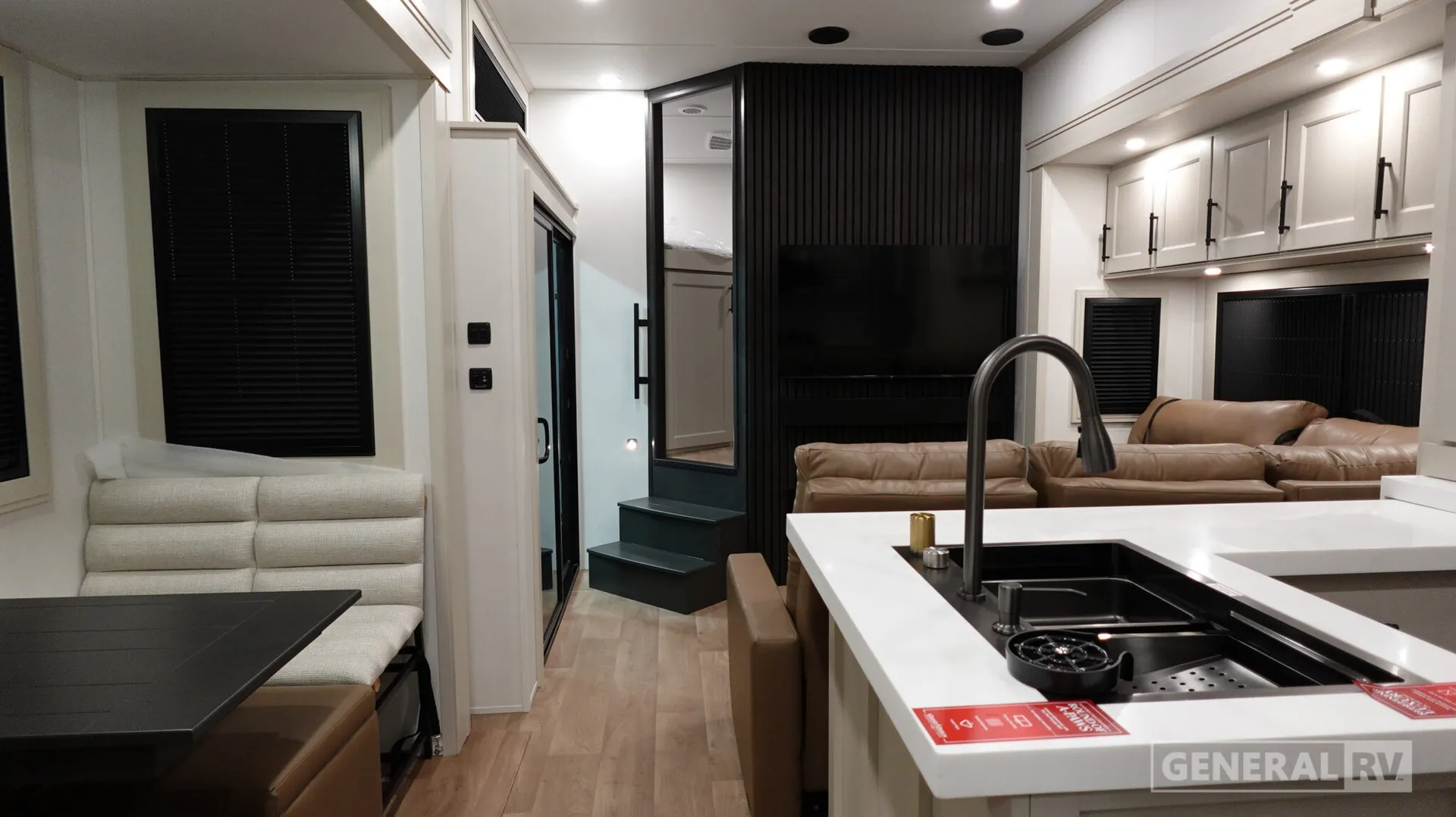 2026 Grand Design Solitude 414LJMJ - Photo 3