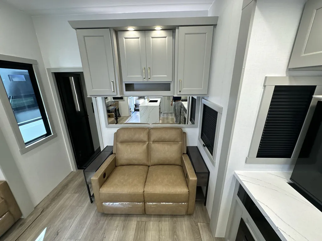 2026 Brinkley Model G 4100, Photos photo 20