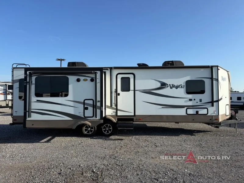2018 Forest River RV Flagstaff V-Lite 30WRLIKS - Main photo
