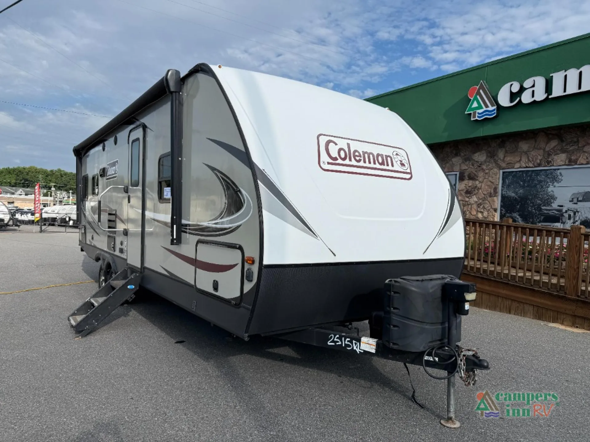 2019 Dutchmen Coleman Light 2515RL - Photo 2