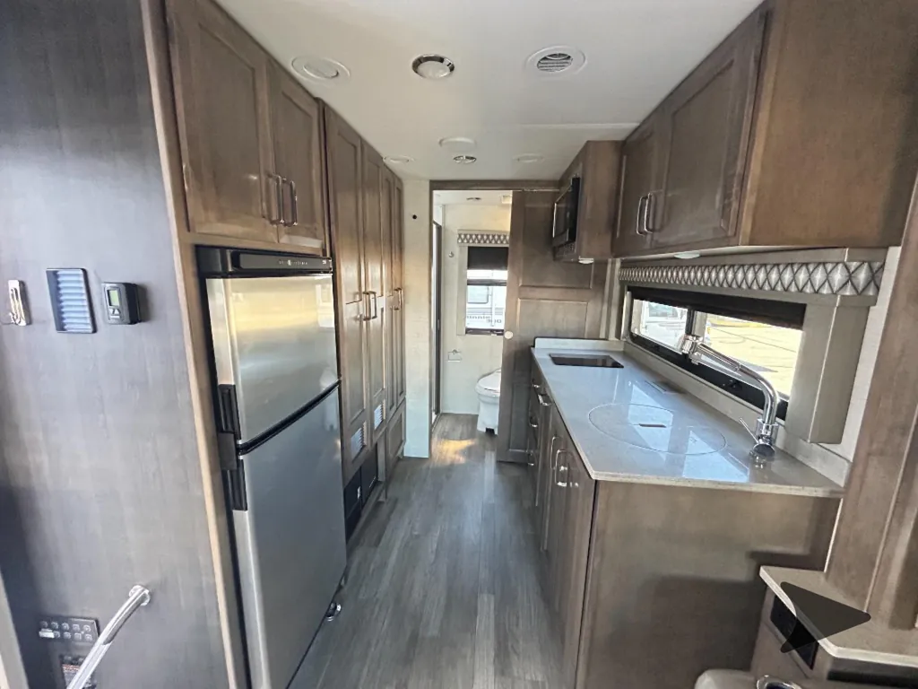 2023 Tiffin Wayfarer 25 JW, Photos photo 11
