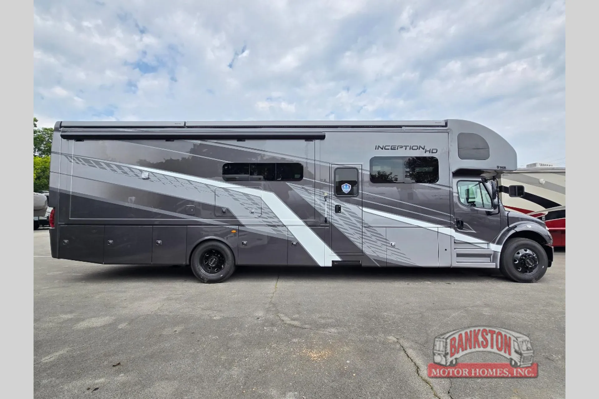 2027 Thor Motor Coach Inception HD 38FX - Photo 3