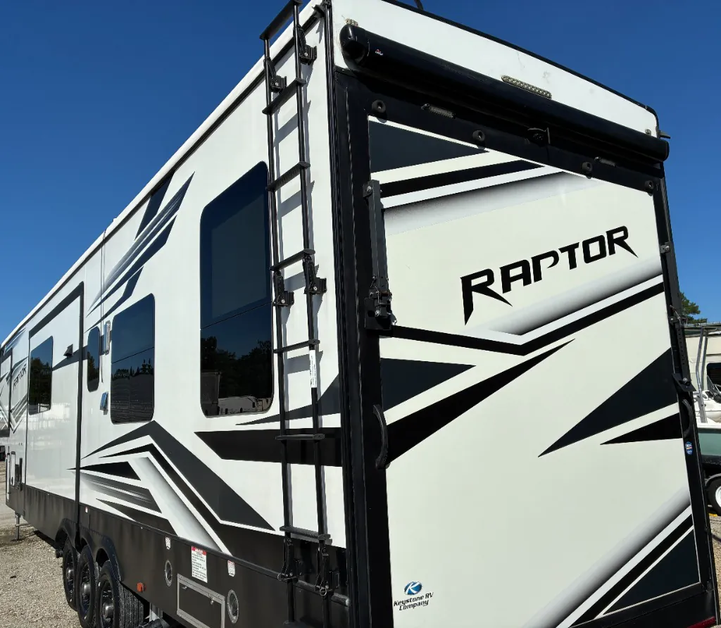 2021 Keystone Raptor 413, Photos photo 4