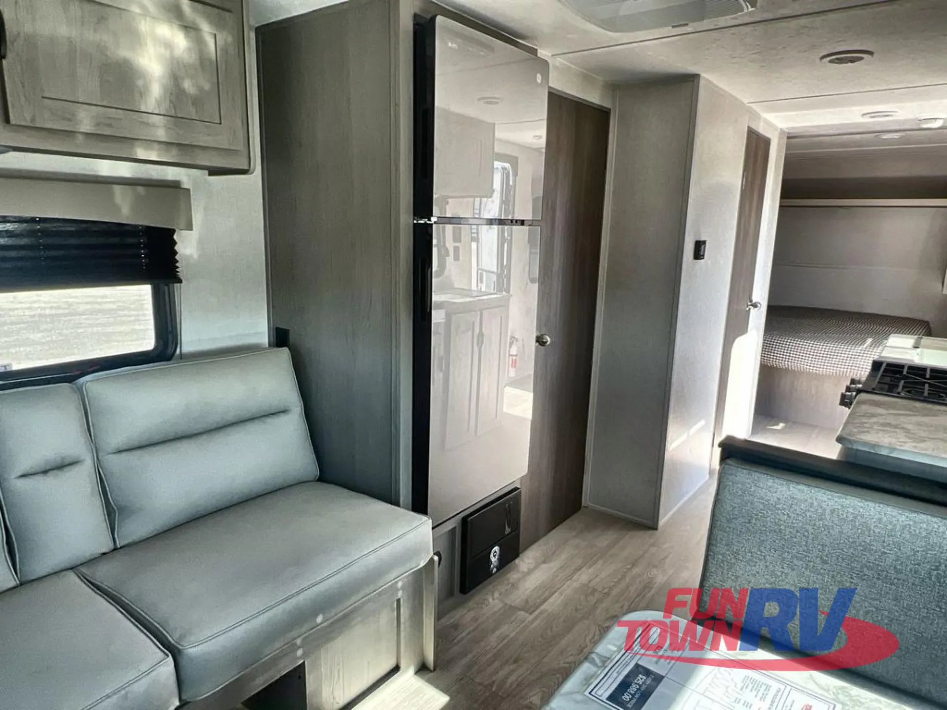 2026 Coachmen Clipper 242MK - Photo 4