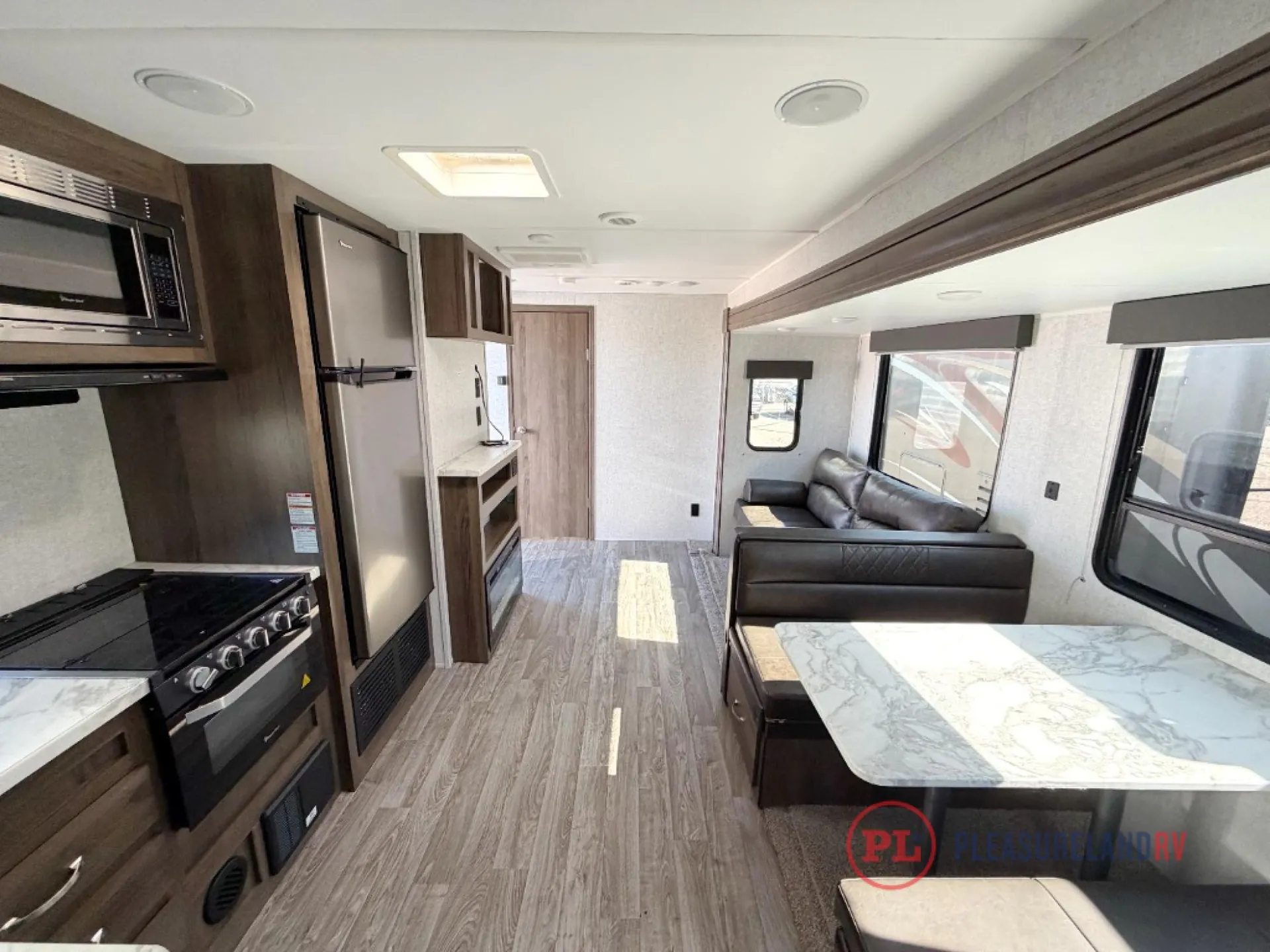 2021 East to West Della Terra 261RB - Photo 3