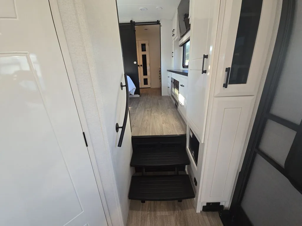 2027 Jayco Pinnacle 36FBTS, Photos photo 22
