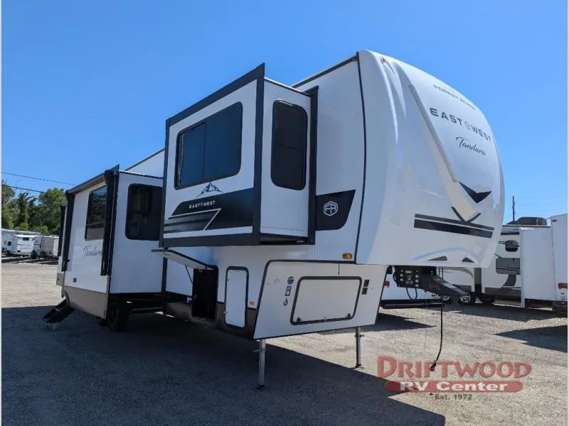 2026 East to West Tandara 390FL - Photo 2