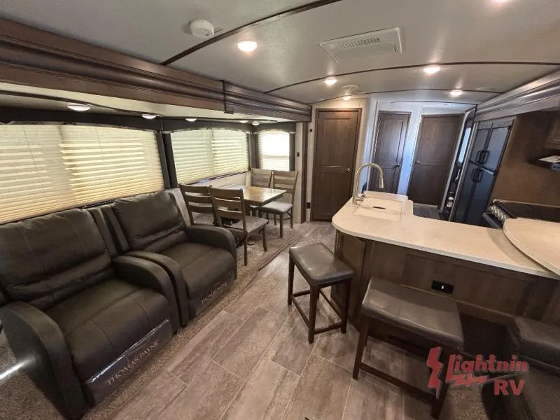 2019 Keystone Cougar Half-Ton Series 33SAB - Photo 4