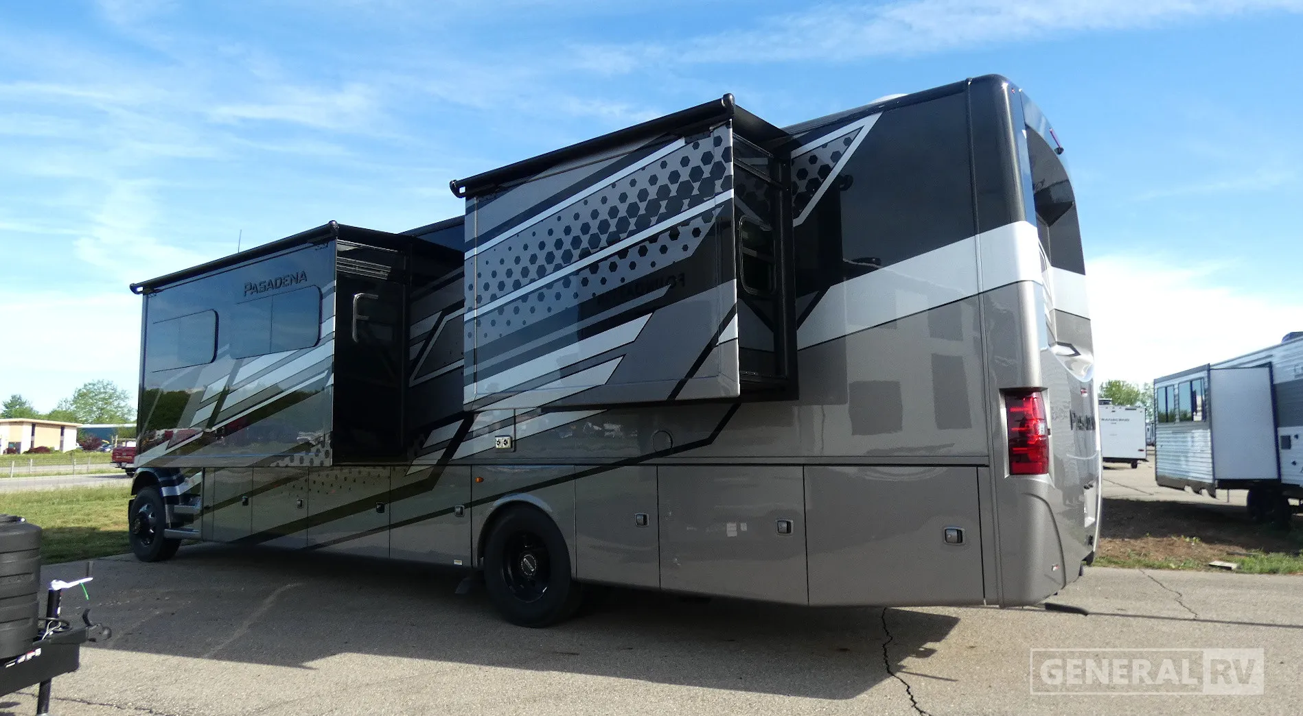 2026 Thor Motor Coach Pasadena 38DX - Photo 4