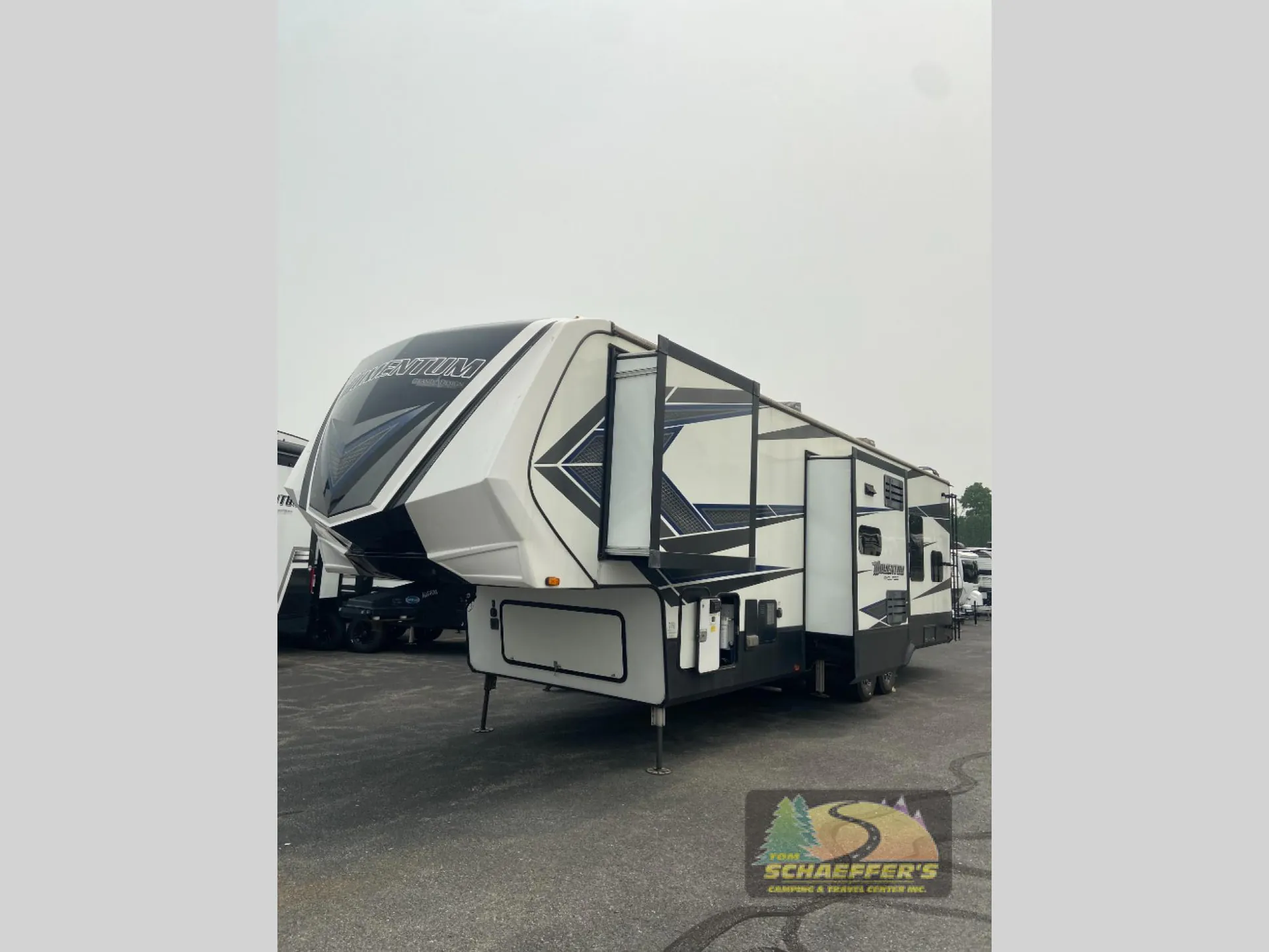 2020 Grand Design Momentum 351M - Photo 4