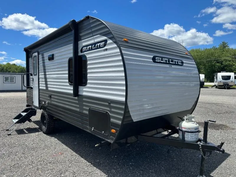 2025 Sunset Park RV Sun Lite LTD 19RB - Photo 2