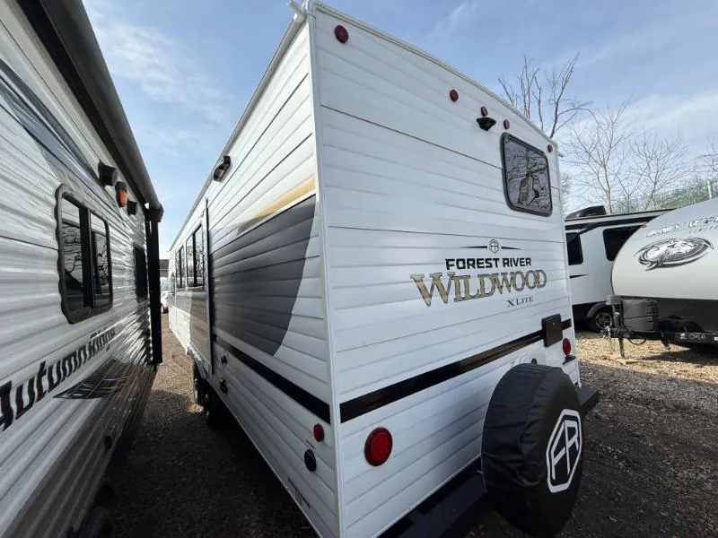 2026 Forest River Wildwood X-Lite 26ICE — Photo 5