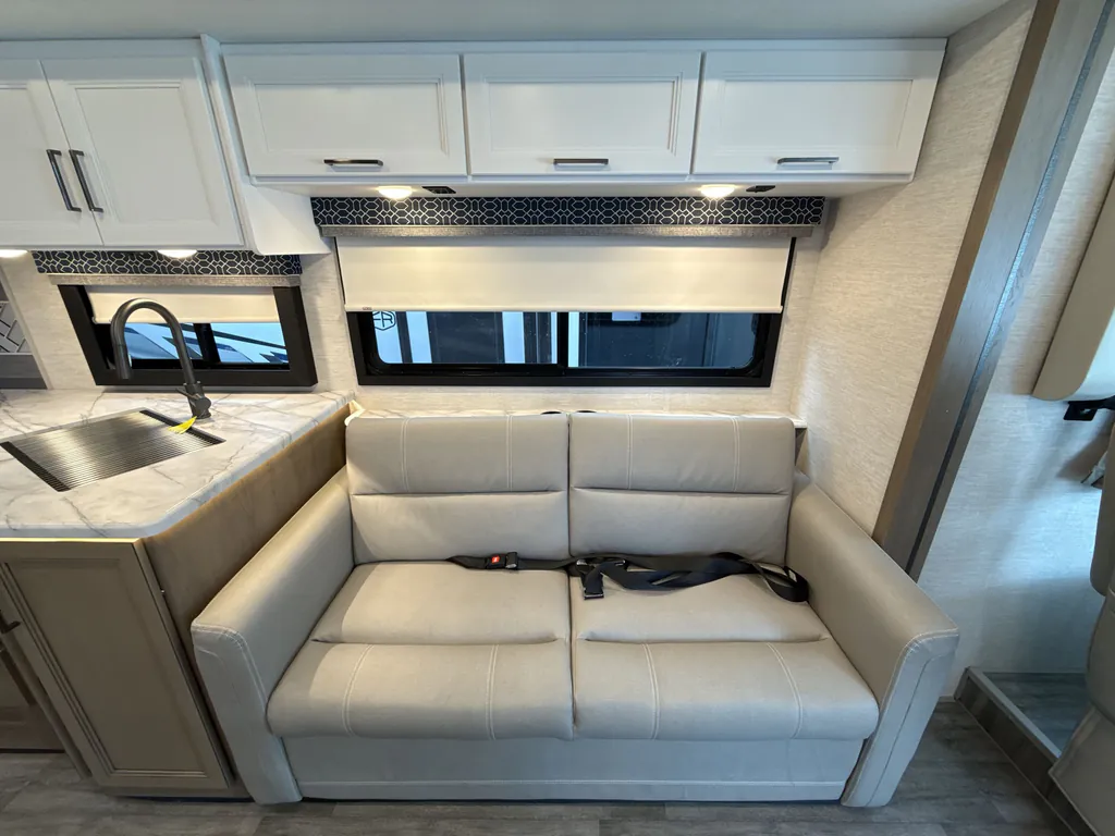 2026 Thor Motor Coach Freedom Traveler A29, Photos photo 8