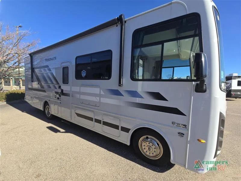 2026 Thor Motor Coach Resonate 29G - Photo 4