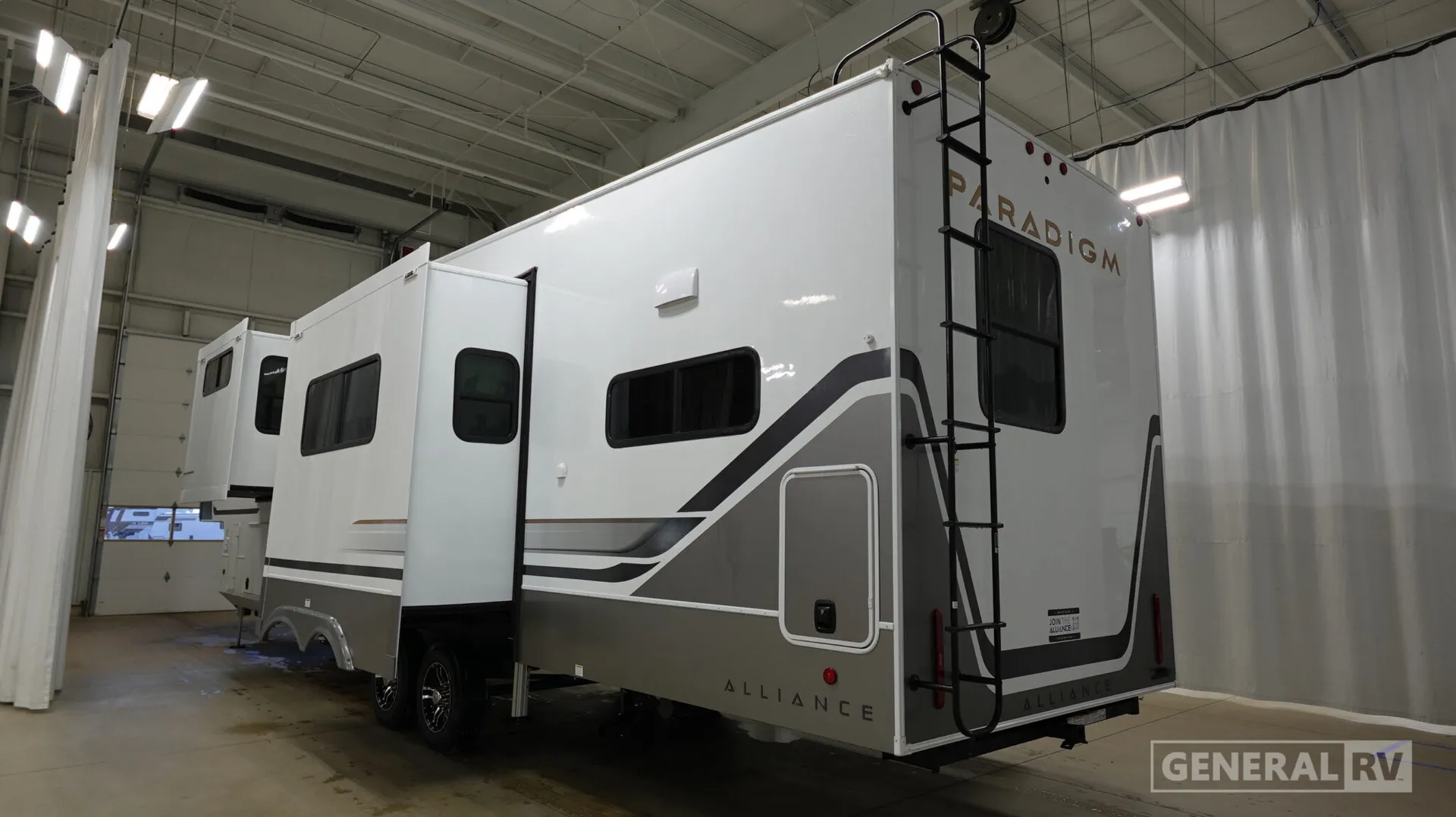 2026 Alliance RV Paradigm 382RK - Photo 4