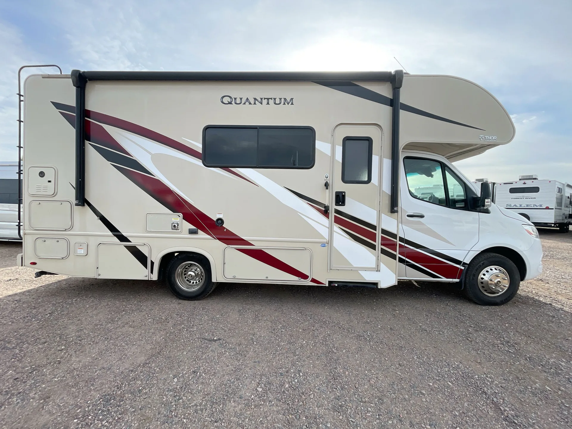 2022 Thor Motor Coach Quantum Sprinter MB24 — campside