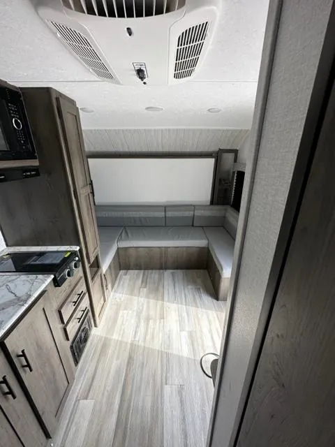 2022 Coachmen Clipper 182DBU - Photo 4