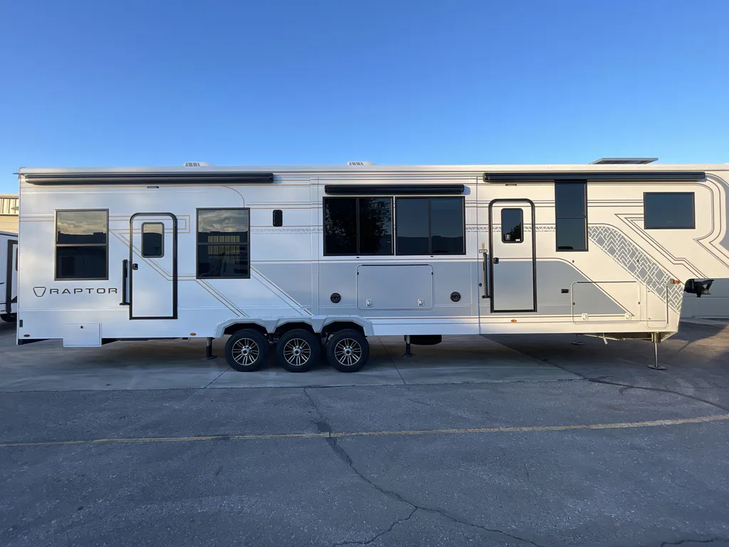 2026 Keystone Raptor 415, Photos photo 33