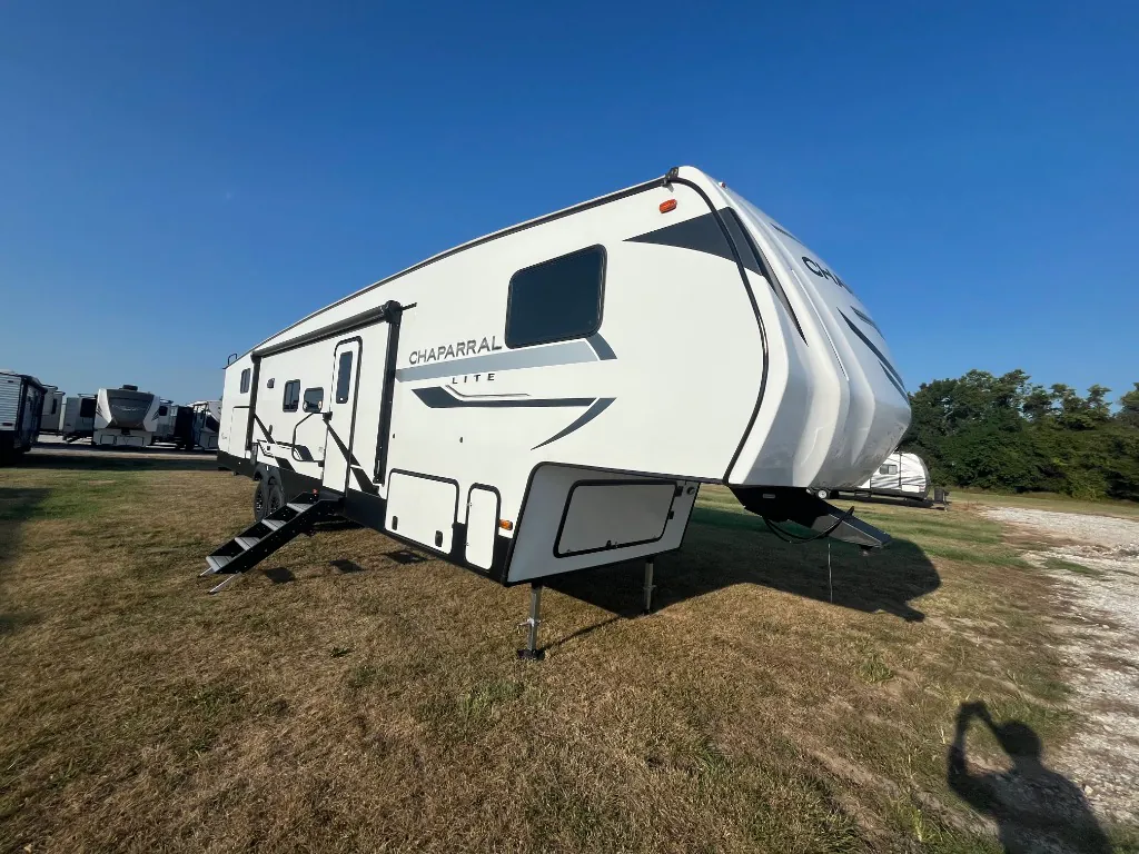 2025 Coachmen Chaparral Lite 368TBH - Photo 2