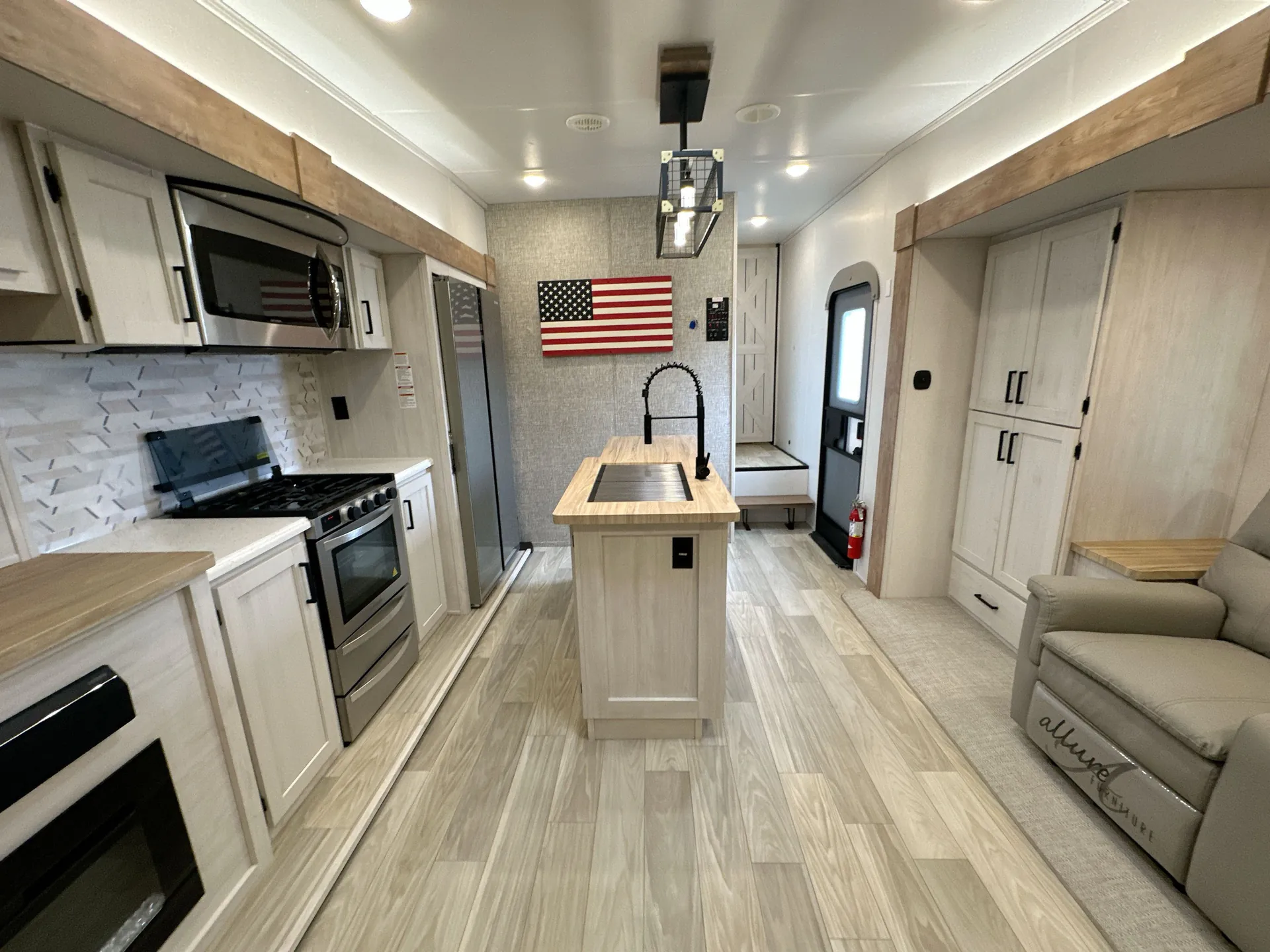 2023 Prime Time Crusader 260RDD — living area main