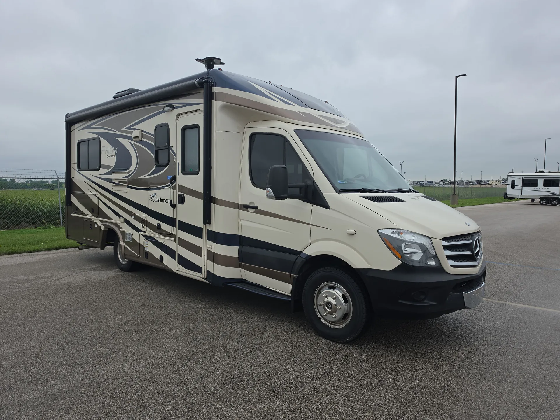 2015 Coachmen Prism 24J - Photo 2