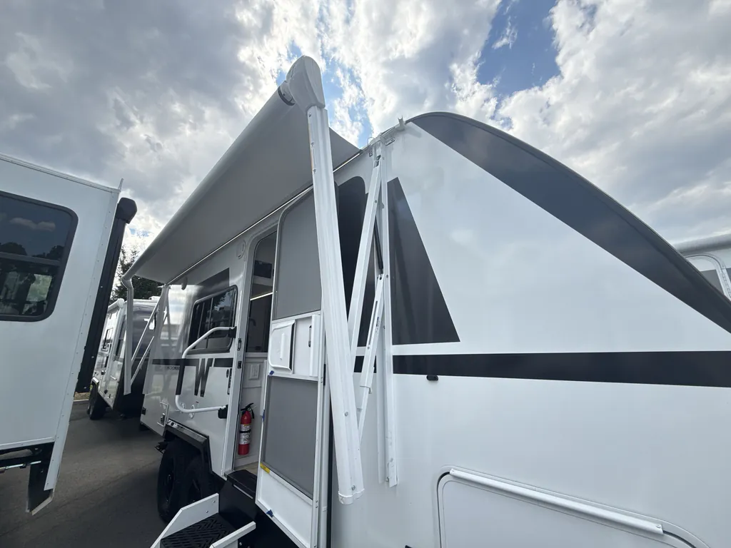 2027 Winnebago Micro Minnie 2108DS, Photos photo 26