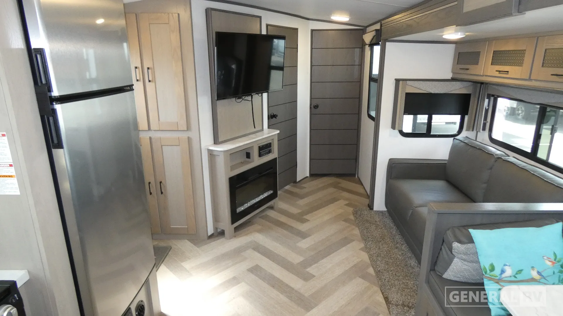 2021 Cruiser RV Twilight Signature TWS 2840 - Photo 3