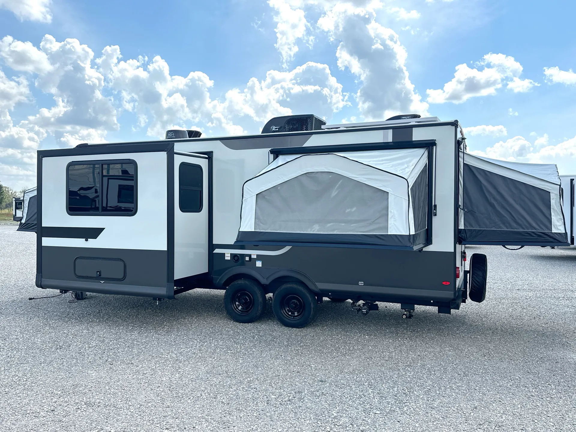 2027 Forest River Rockwood Roo 233S — off campside