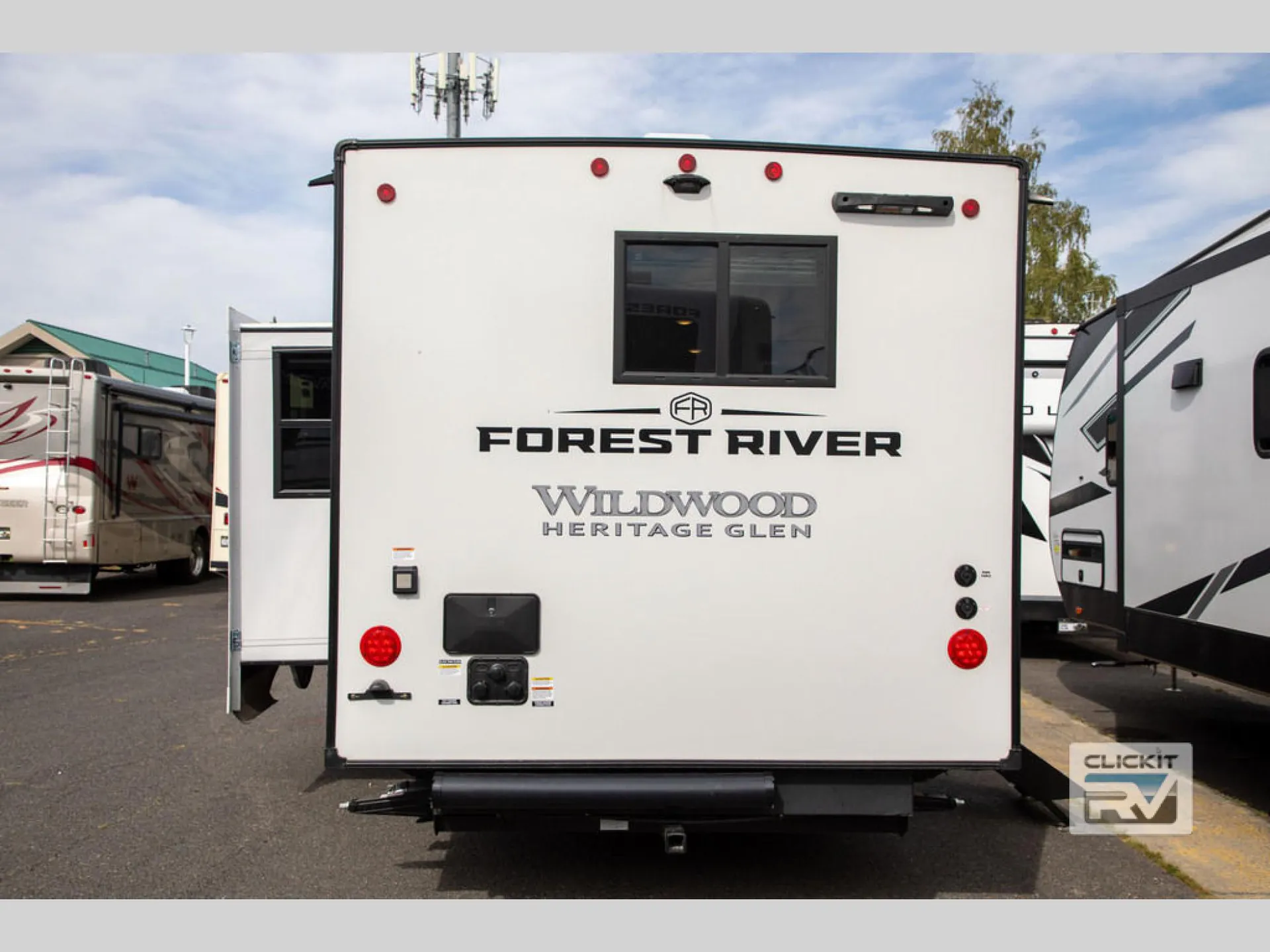 2025 Forest River Wildwood Heritage Glen Hyper-Lyte 25RBHL — Photo 5