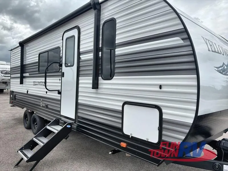 2026 Gulf Stream RV Yellowstone Classic 257RB - Photo 2