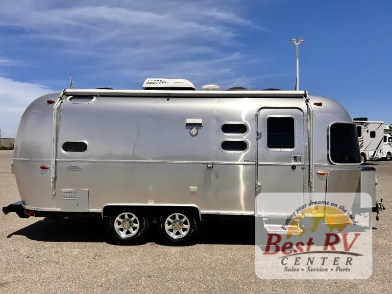 2017 Airstream Flying Cloud 23D - Photo 3