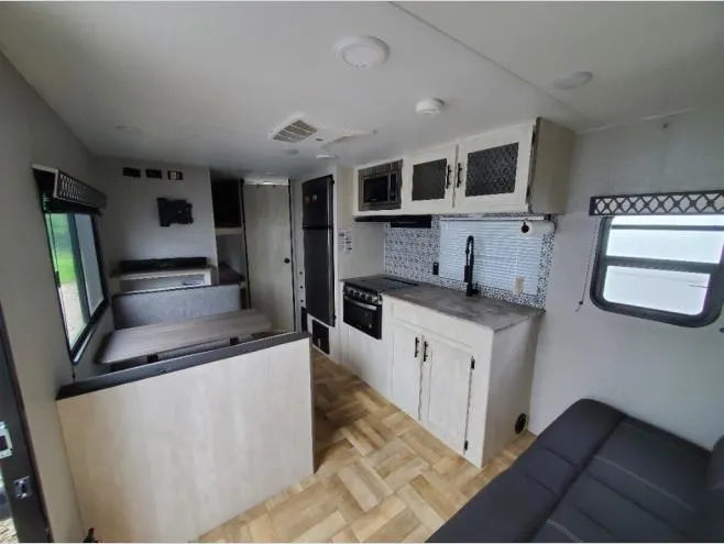 2022 Shasta RVs Shasta 26BH - Photo 4