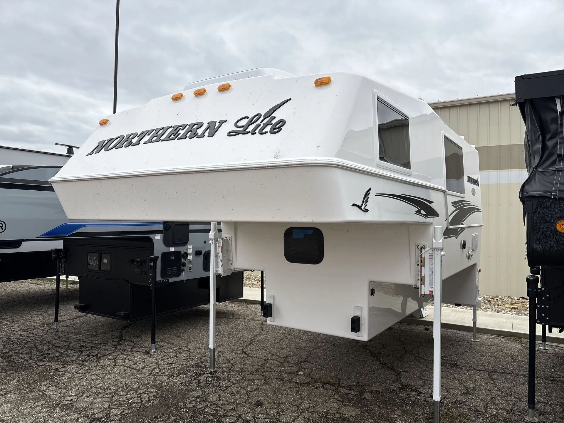 2026 Northern Lite Special Edition 9-6SEWB - Photo 2