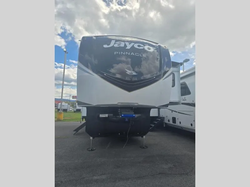 2026 Jayco Pinnacle 32RLTS - Photo 4