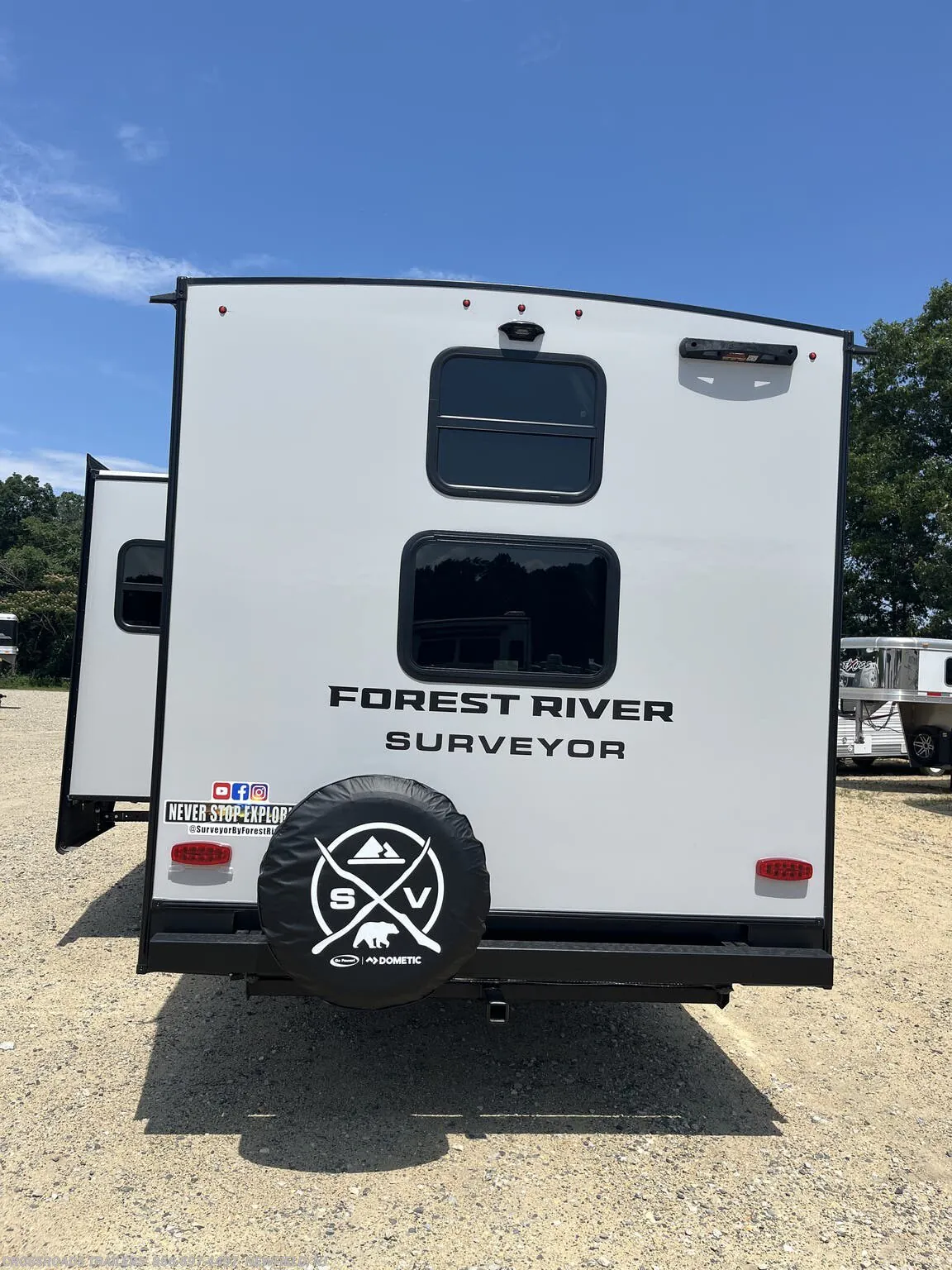 2026 Forest River Surveyor Legend 296QBLE - Photo 4