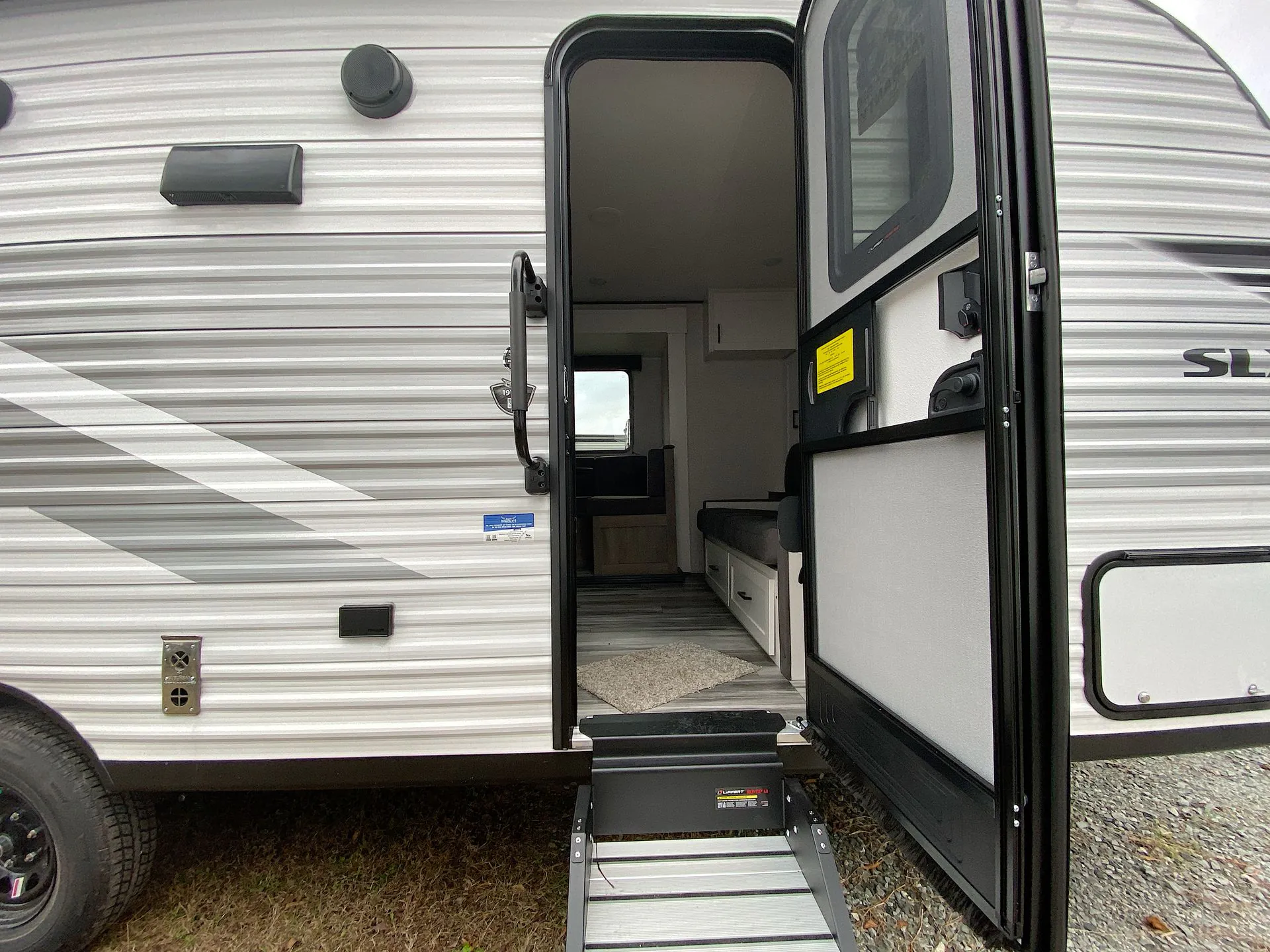2025 Jayco Jay Flight SLX 197MB - Photo 3