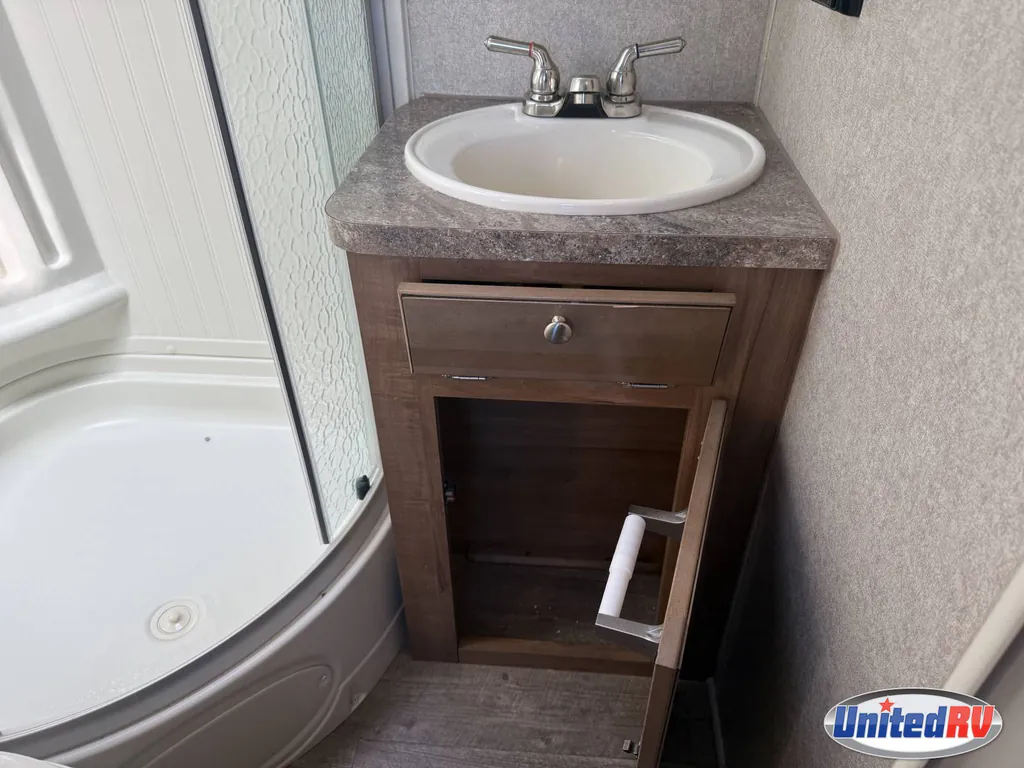 2018 Forest River Rockwood Mini Lite 2109S, Photos photo 39