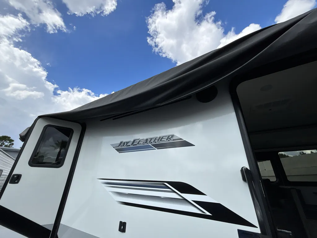 2025 Jayco Jay Feather 26FK, Photos photo 22
