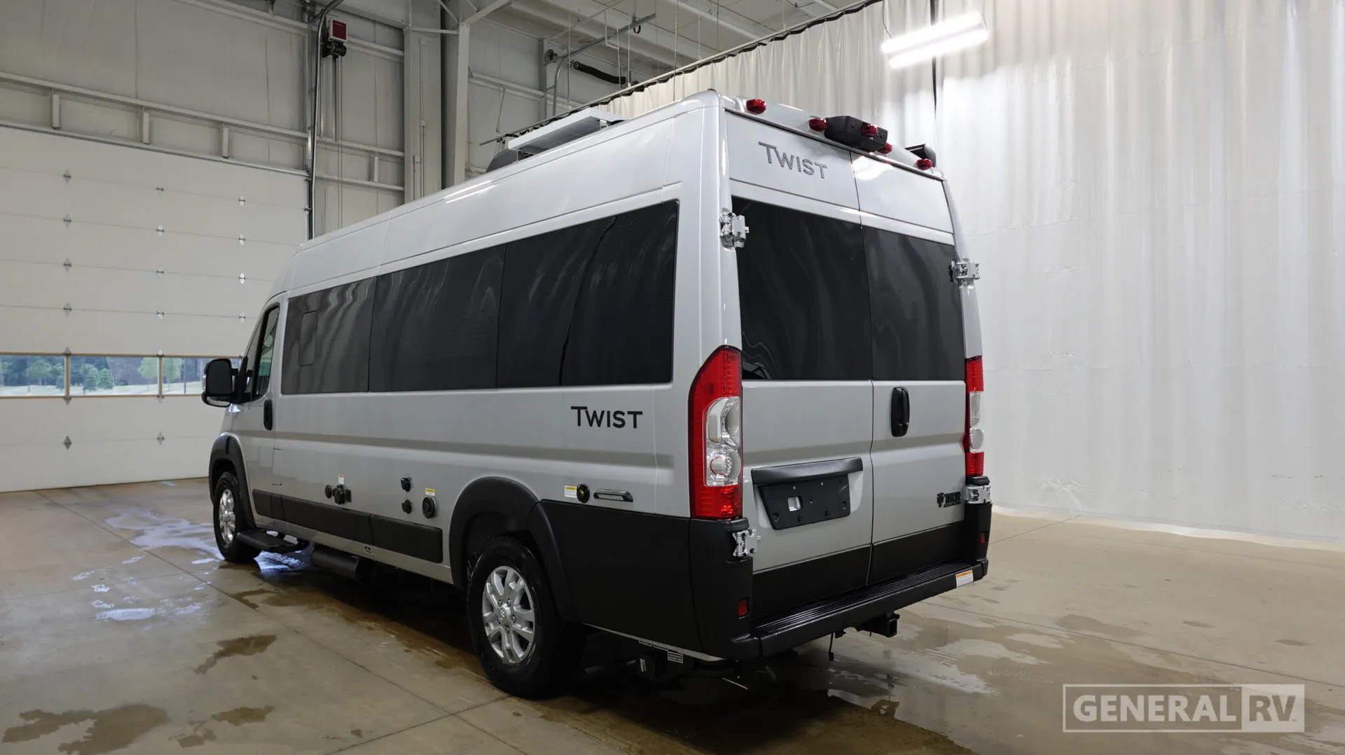 2027 Thor Motor Coach Twist 20L - Photo 4