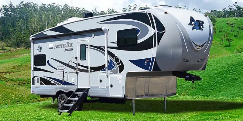 Arctic Fox Grande Ronde 30 5RD exterior