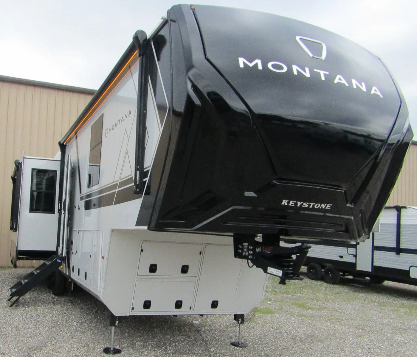 2026 Keystone Montana 3100RL - Photo 2