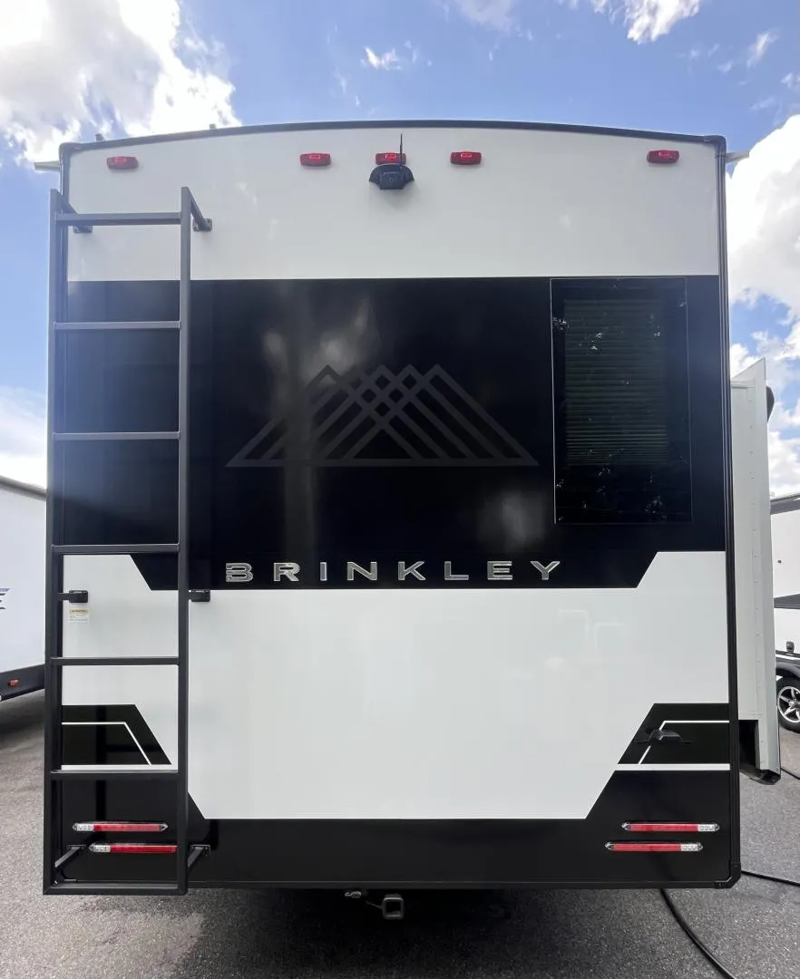 2026 Brinkley Model Z 3300, Photos photo 5