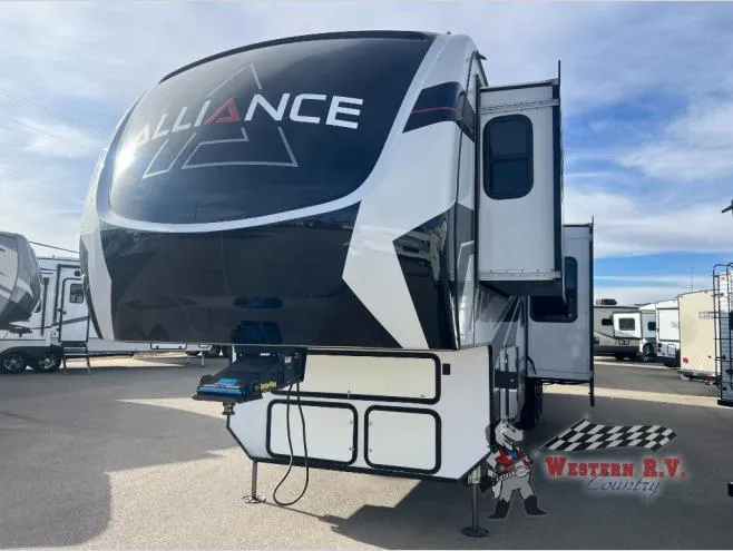2022 Alliance RV Valor 40V13 - Photo 2