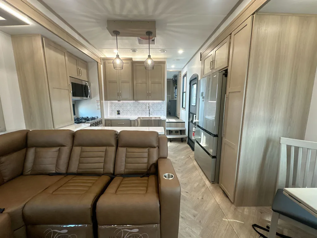2026 Keystone Raptor 441, Photos photo 6