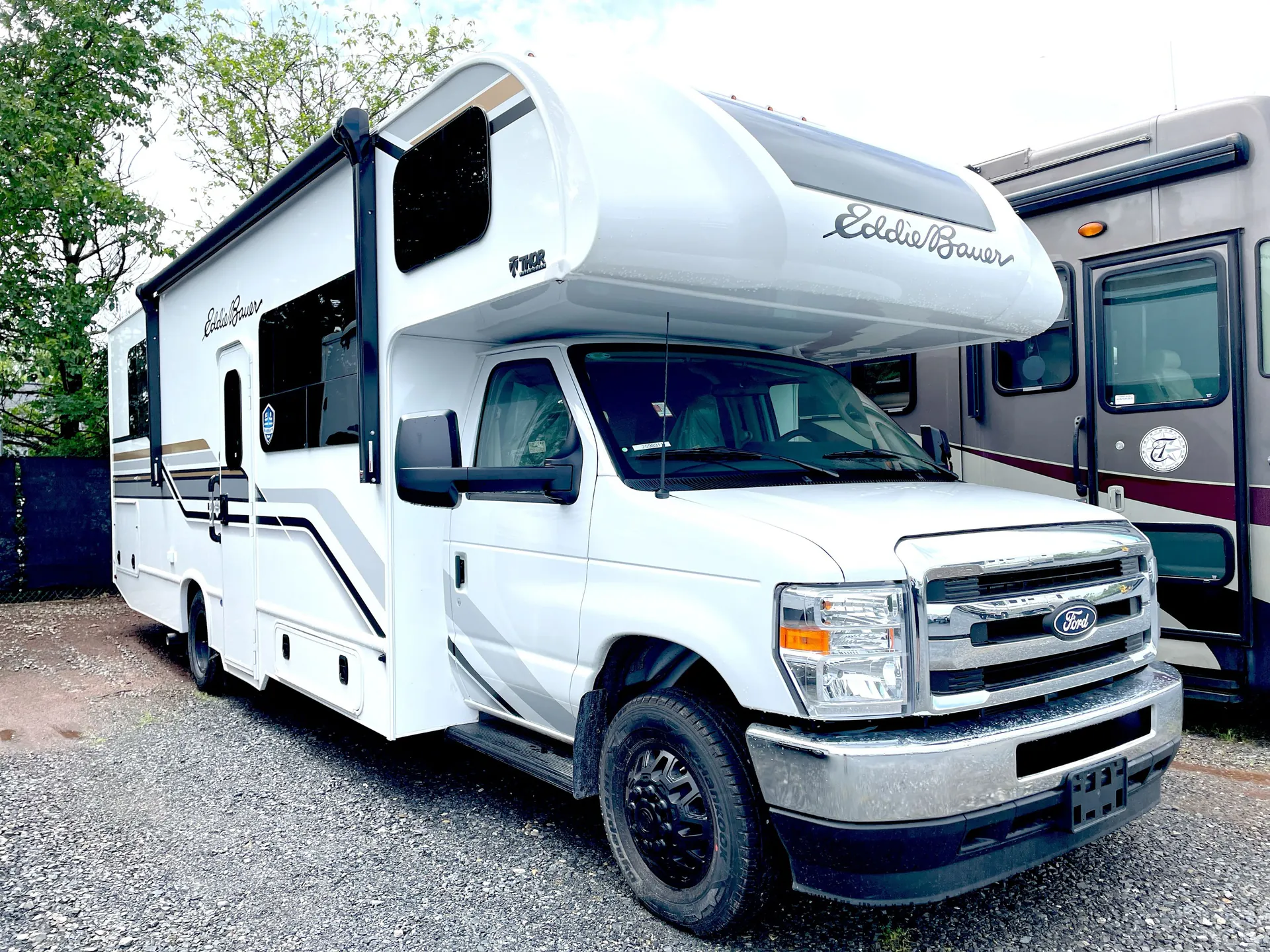2027 Thor Motor Coach Freedom Eddie Bauer 28ED - Photo 2