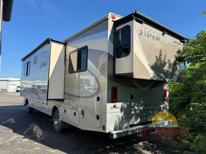 2014 Fleetwood RV Storm 28F - Photo 4