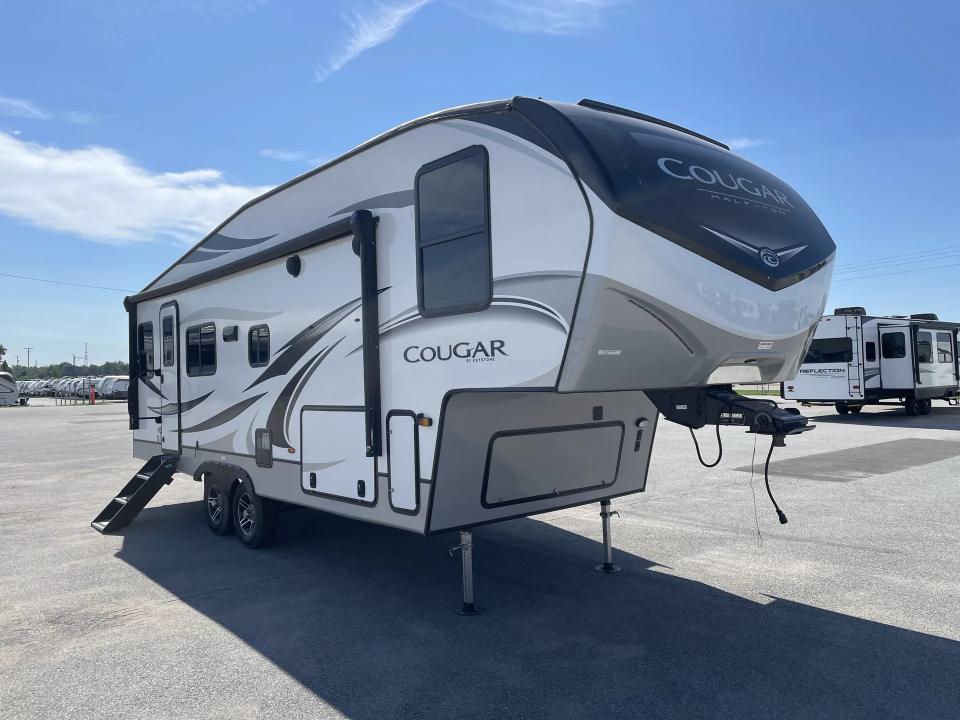 2021 Keystone Cougar Half-Ton 24RDS - Photo 2